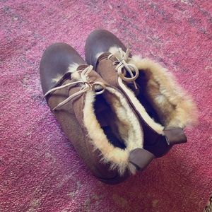 Sandgrens Swedish fur lined clog boots